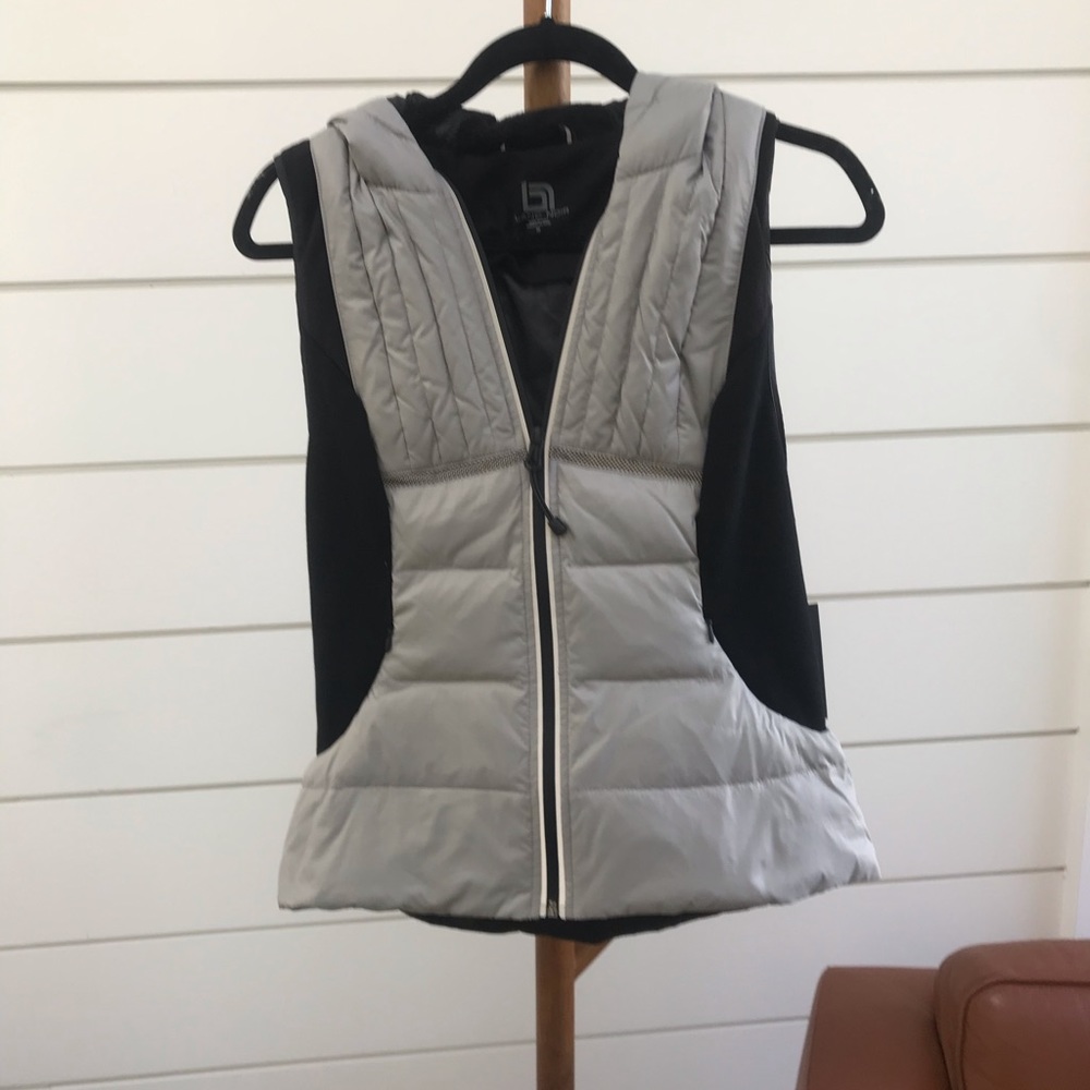 Bland noir vest